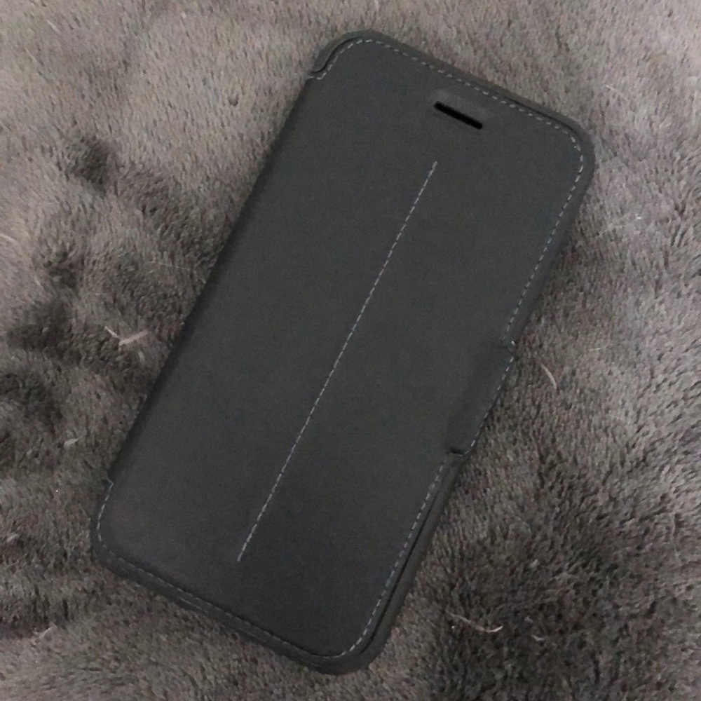 EUC Otterbox iPhone 6 Case with Card Slot